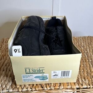 Men's‎ Black Athletic Shoes size 9.5